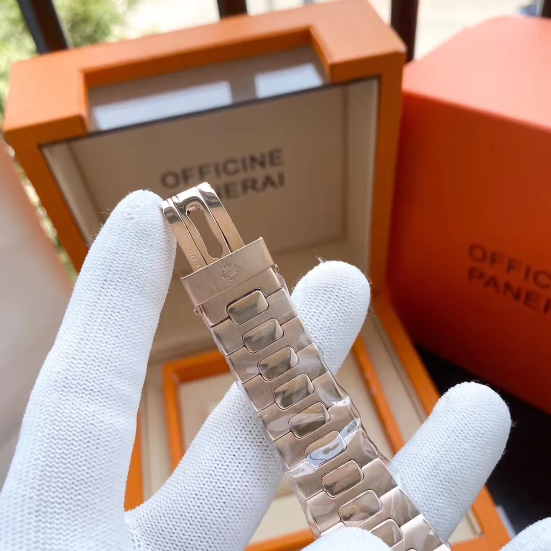 【Foreign trade import】💰1280! Super complex sports watch debuts Dedicate Patek Philippe's "Nautilus" to you for the first time🌹Patek Philippe launches the first Nautilus perpetual calendar watch, using ultra-complex craftsmanship to create a casual sports watch. Patek Philippe has added perpetual calendar and moon phase functions to this sports series watch, perfectly embodying rigorous watchmaking skills in this watch. It combines the rugged durability of sports watches with sophisticated and complex technology, and has a built-in fully automatic mechanical movement. Diameter: 42mm🔥Top quality products continue to be produced🔥